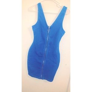Stretchy denim dress with zipper in the front 😁